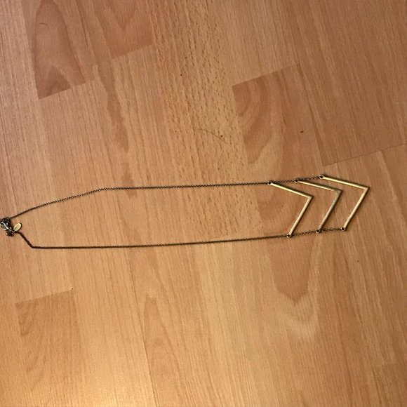 👴 3/$20 Arrow Hanging Necklace - Picture 2 of 2